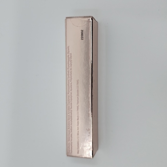 Girlactik Metallic Eye Sparkle Liquid Eyeshadow in Shade Glam - Picture 3 of 6